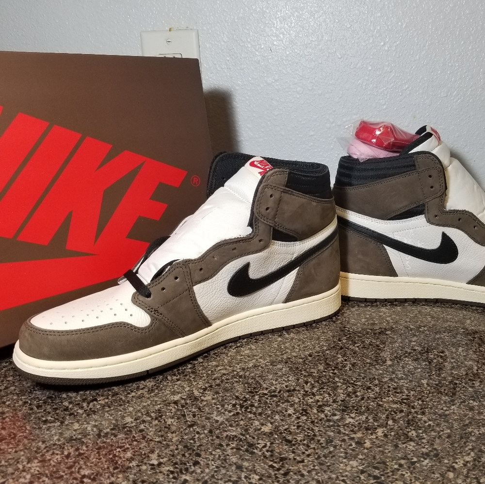 Nike Air Jordan 1 Travis Scott Retro OG CD4487 100 - Picture 2 of 8